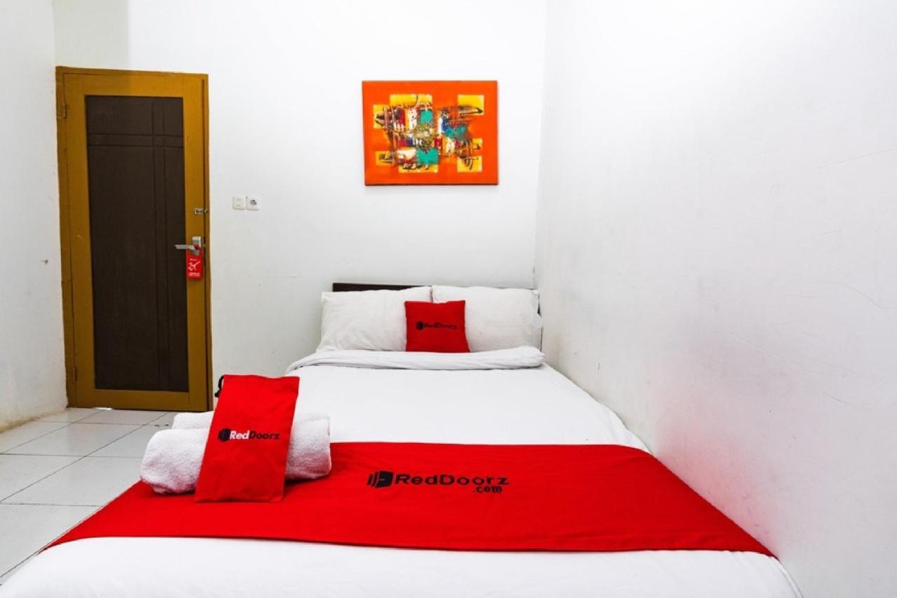 Reddoorz @ Hertasning Area 2 Макасар Екстериор снимка